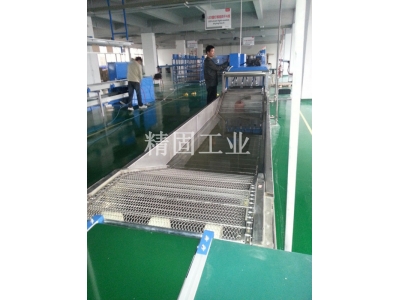 LED street lamp assembly line